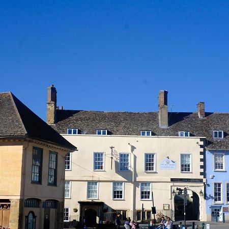 The Old Crown Coaching Inn سويندون المظهر الخارجي الصورة