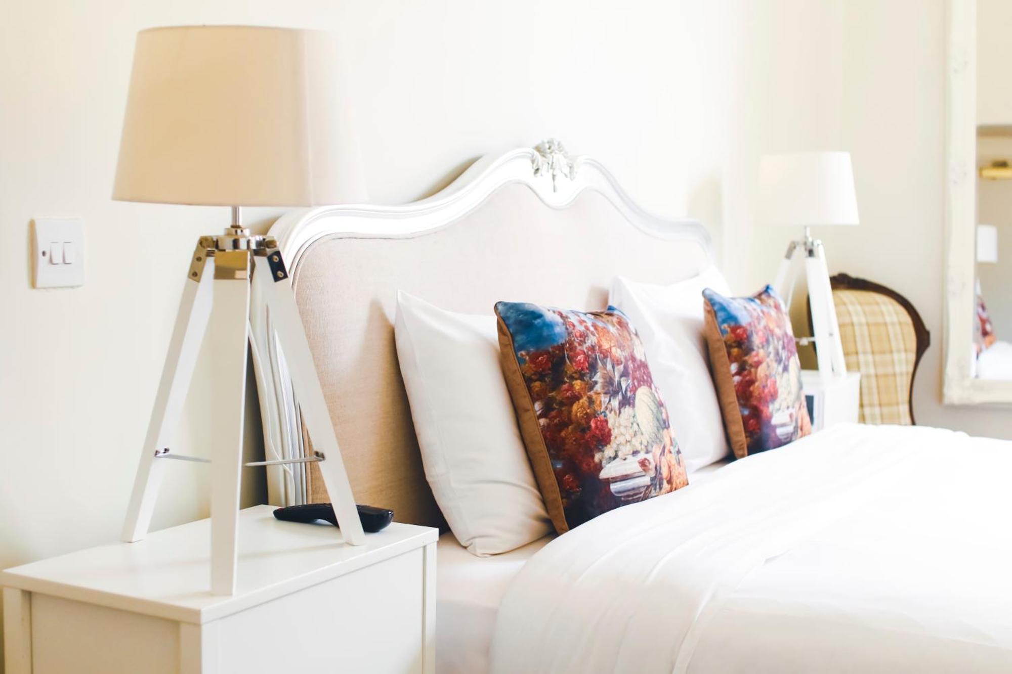 The Old Crown Coaching Inn سويندون المظهر الخارجي الصورة