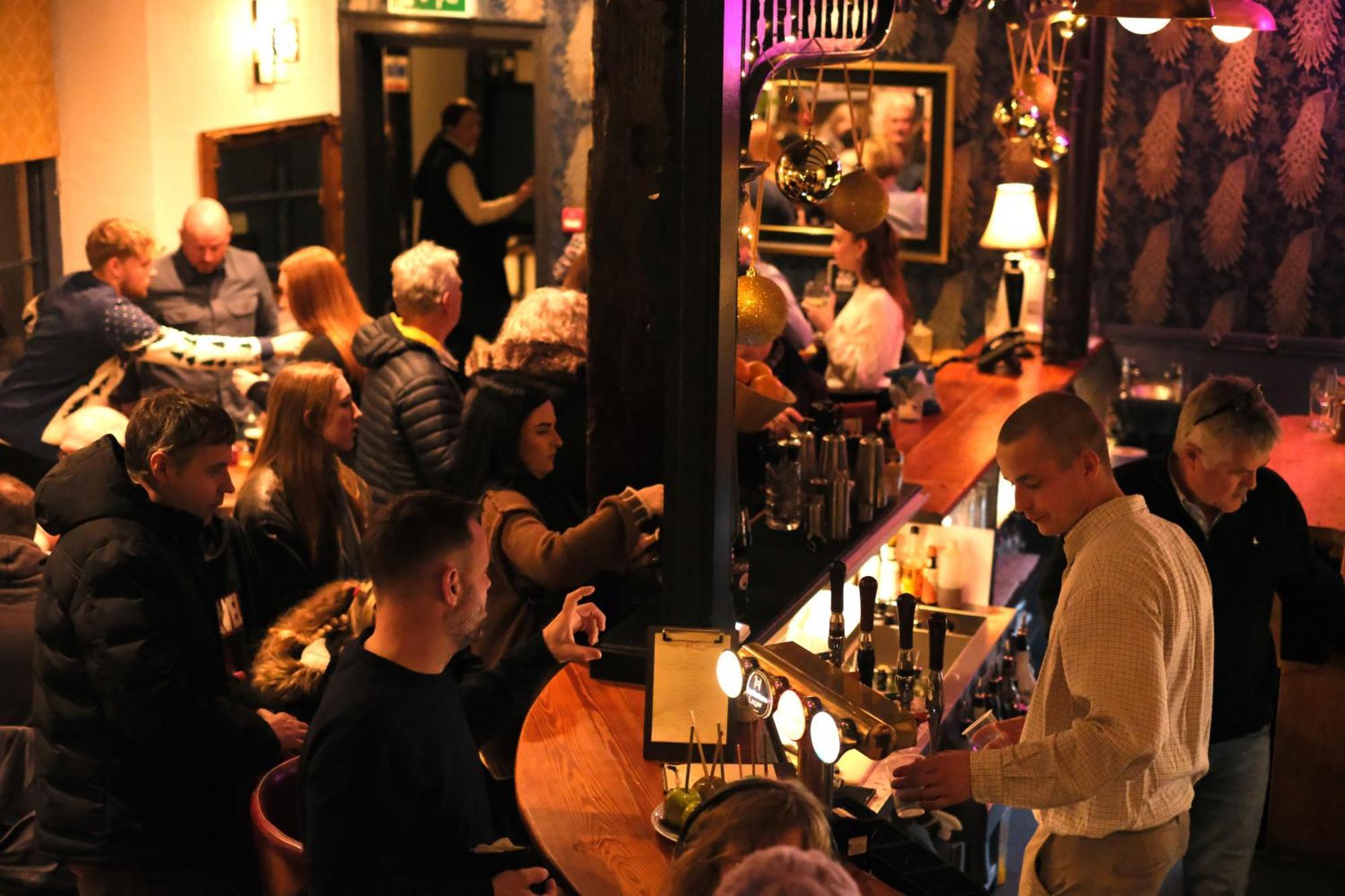 The Old Crown Coaching Inn سويندون المظهر الخارجي الصورة