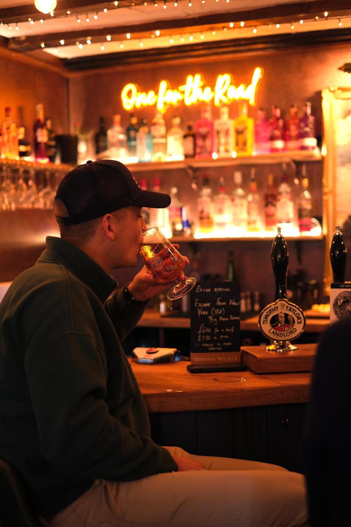 The Old Crown Coaching Inn سويندون المظهر الخارجي الصورة